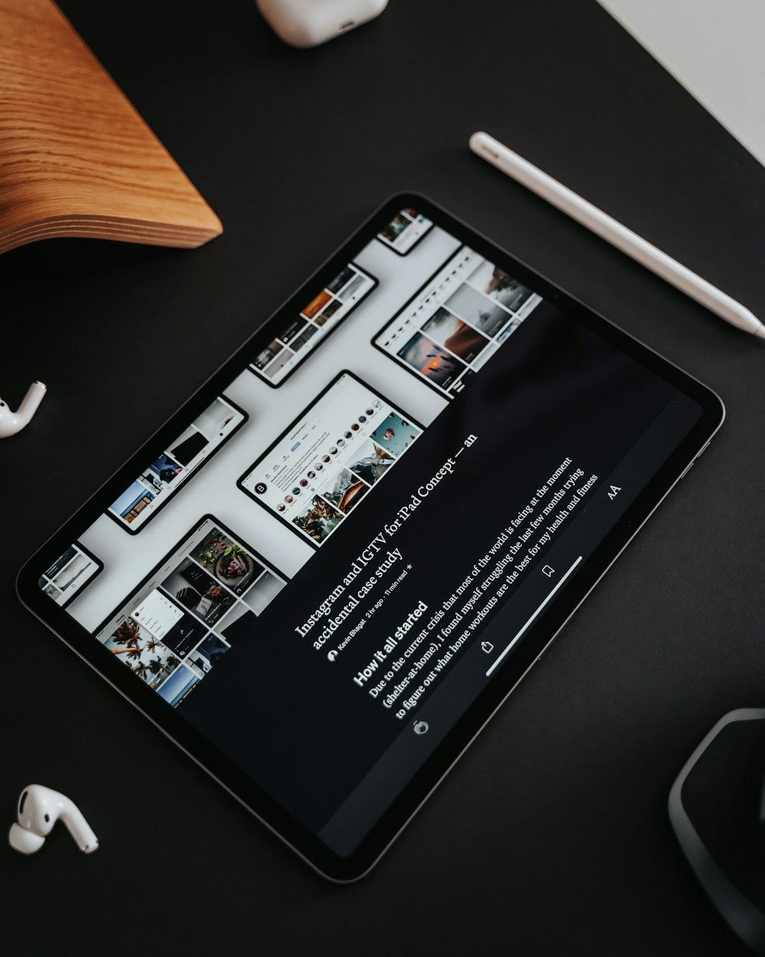black-ipad-on-black-table-8ucoem8dbvy